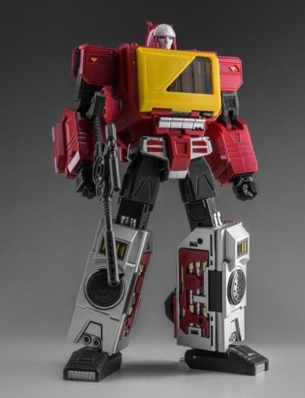 KFC Transistor Pure Red Metallic Version  (3 of 20)